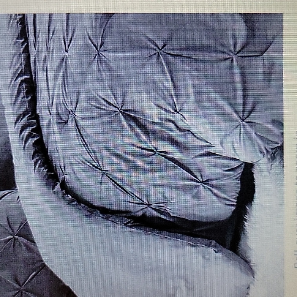 Bedsure Queen Gray Pintuck Comforter  88"x88" brushed microfiber All Season New